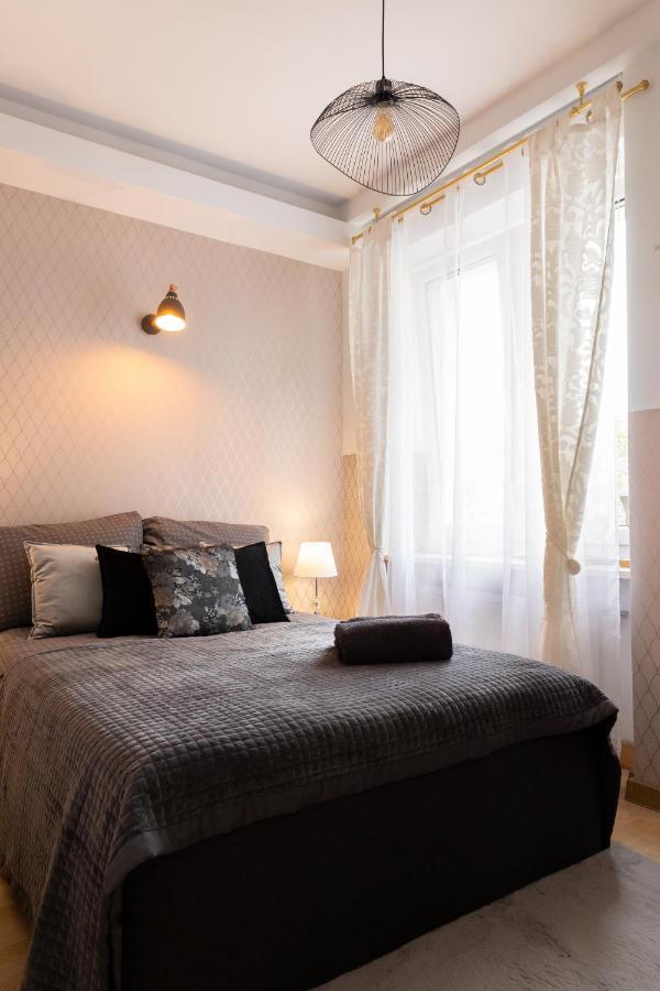 Clicktheflat Szkolna Palace Of Culture Apart Rooms Varsovie Extérieur photo