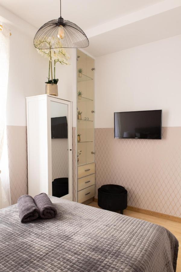Clicktheflat Szkolna Palace Of Culture Apart Rooms Varsovie Extérieur photo