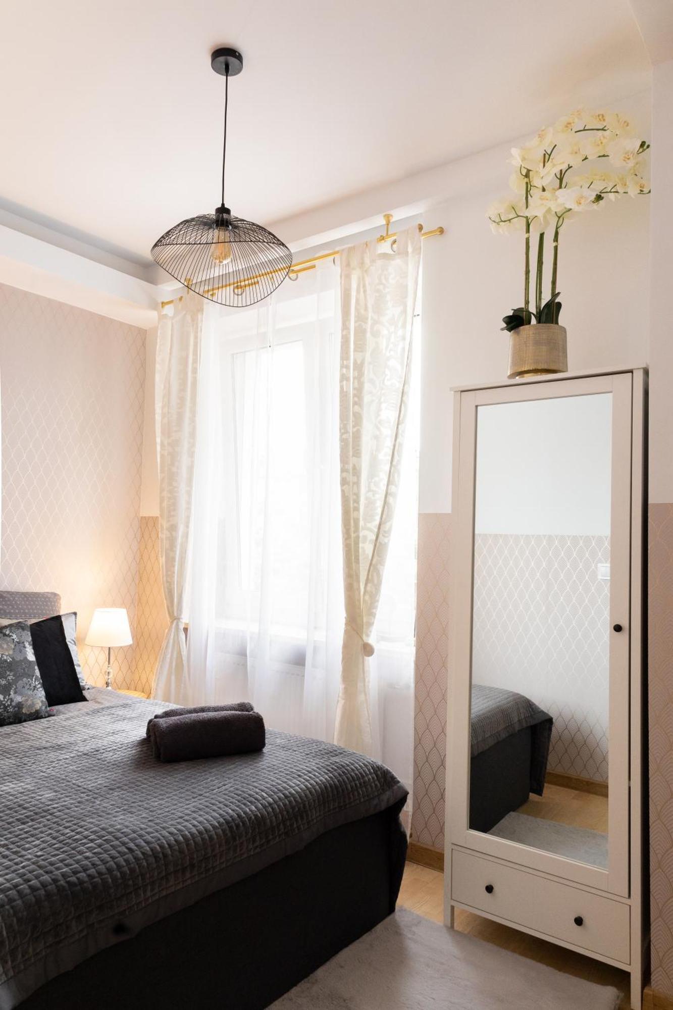 Clicktheflat Szkolna Palace Of Culture Apart Rooms Varsovie Chambre photo